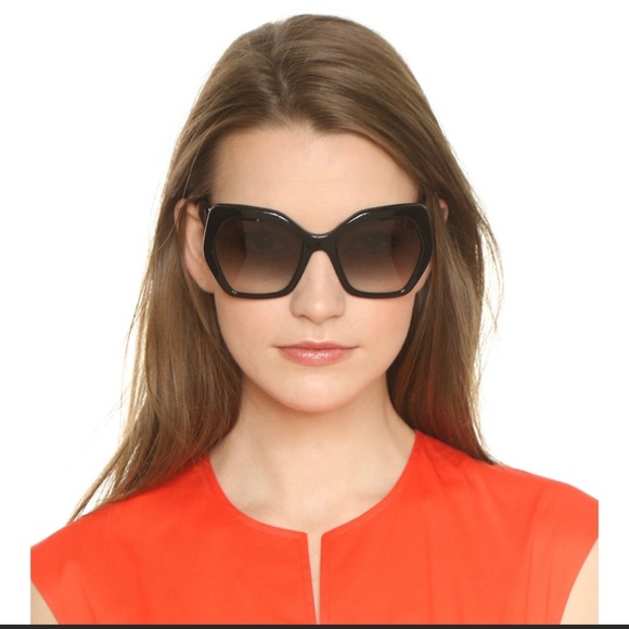 Prada Geometric Oversized Sunglasses - Picture 3 of 5